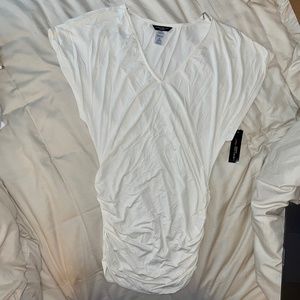 NWT Carmen Marc Valvo Swimsuit Cover Up